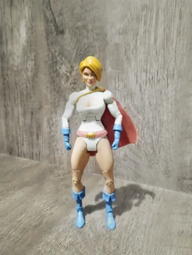 Poderosa DC Universe classic 