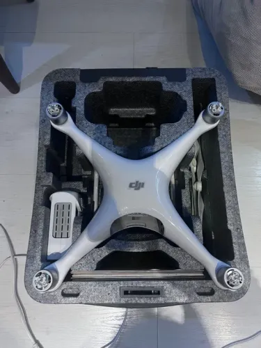 Phanton 4 DJI leia o anúncio 