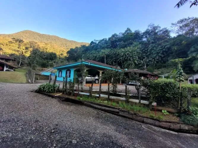 Chácara à Venda com 31.634,10 m² na Rodovia SC-418, km 12!