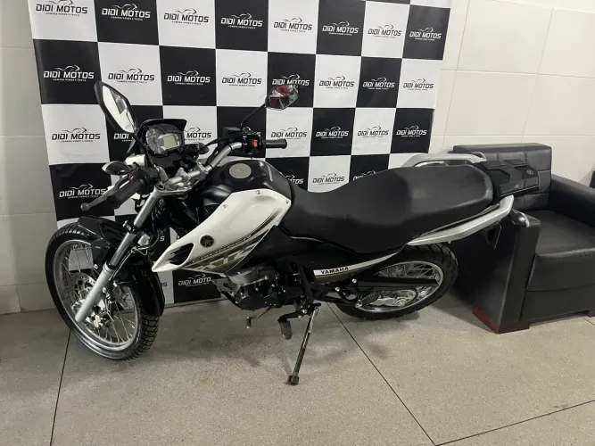 Vendo crosser 150 21/22 emplacada conservada!