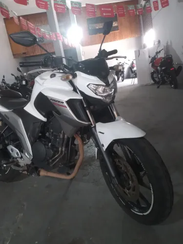 YAMAHA FAZER FZ 25 2018/2019 SHALON VEICULOS ALTO LAGE