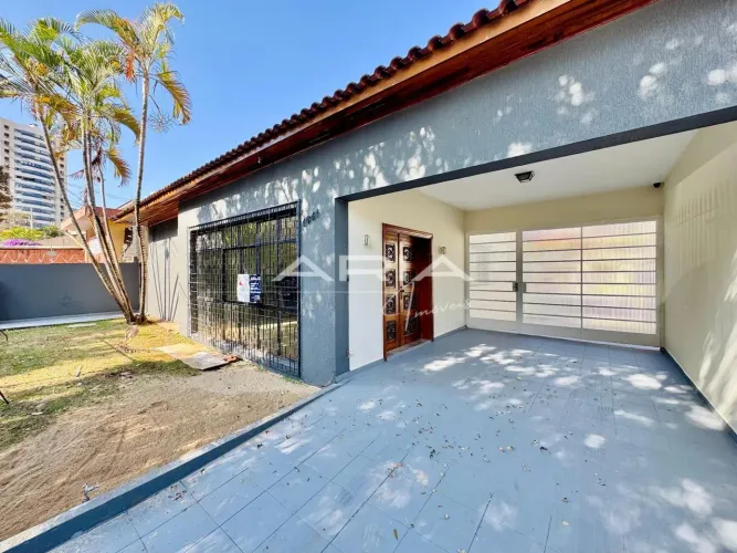 Casa térrea à VENDA na Região central próximo à av. Higienópolis - Londrina - PR