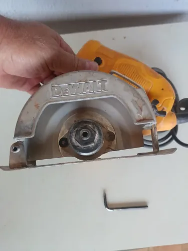Serra mármore dewalt DW 862-B2 1400W