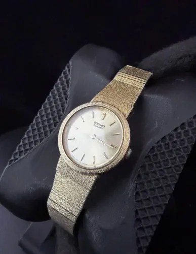 RELÓGIO original Seiko Feminino com Pulseira em aço Dourado - para Colecionadores