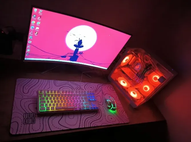 Setup Gamer Full White Premium - Ryzen 5 - 20GB RAM - RX - + Monitor Curvo 27"