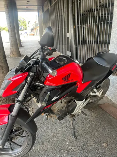 Vendo Cb 300 f 2023 