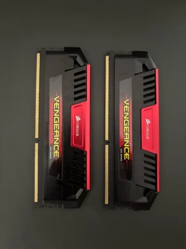 Memória ram 8gb 2x4gb DDR3 vengeance corsair