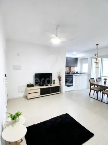 Apartamento 66m² com 2 quartos, suíte, varanda na Ponte Preta em Campinas-SP.