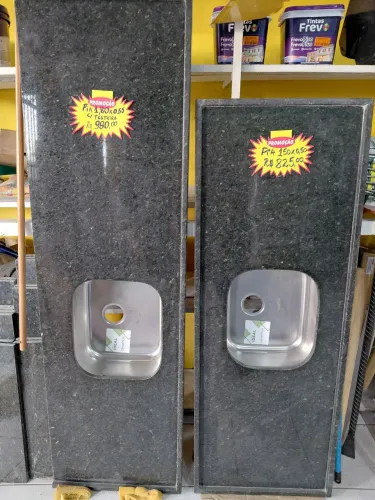 Pias em Granito