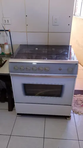 Fogão Brastemp usado no estado .