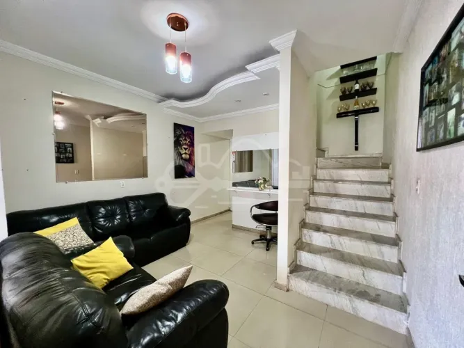 Casa geminada à venda, 2 quartos, 2 suítes, 1 vaga, Serrano - Belo Horizonte/MG