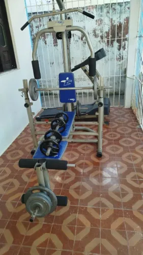 Aparelho de musculação completo!