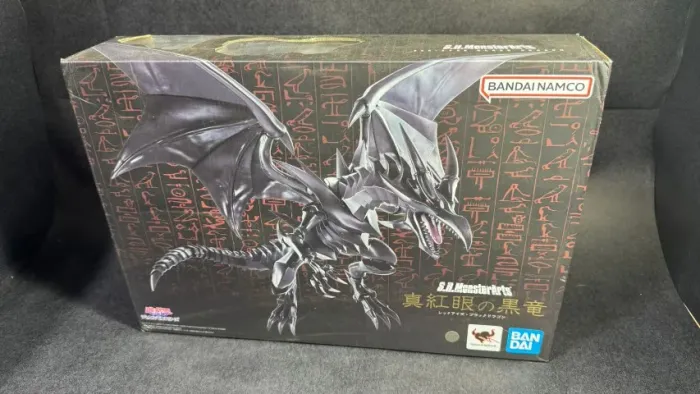 Dragão Negro de Olhos Vermelhos - RED EYES BANDAI - MONSTER ARTS 