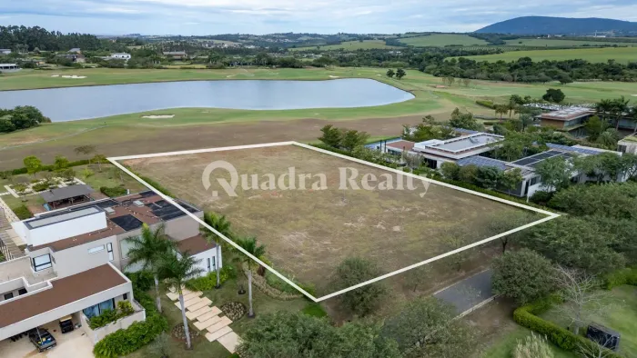 Terreno no Condomínio Fazenda Boa Vista com vista para o golfe
