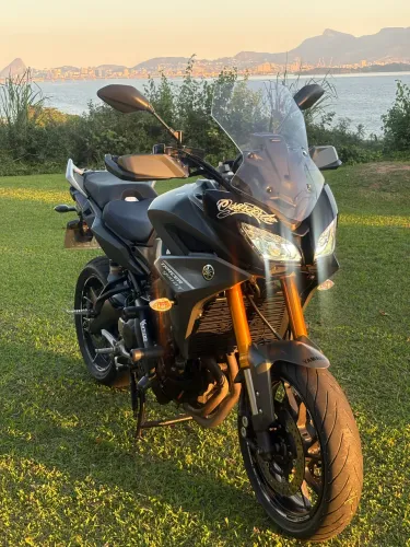 Tracer 900 GT muito nova