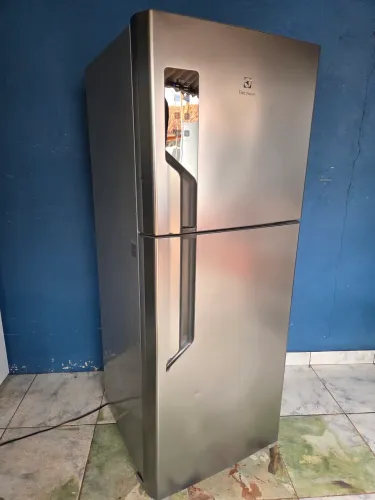 Vendo geladeira Electrolux inox