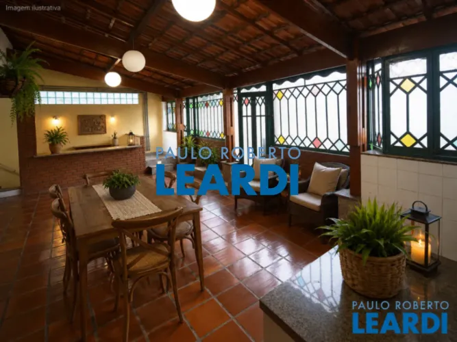 CASA ASSOBRADADA - IPIRANGA - SP