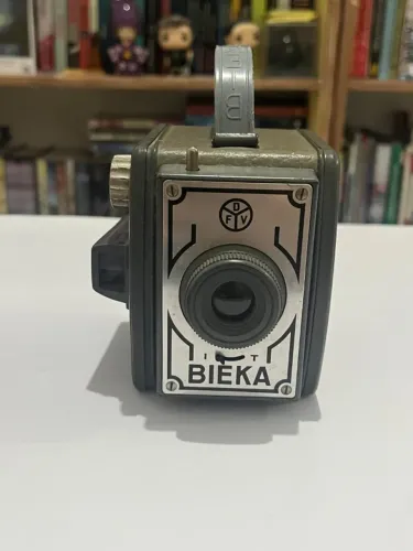 Câmera vintage Bieka - ITEM DE COLECIONADOR - OBJETO DECORATIVO