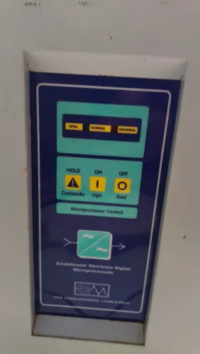 Estabilizador Eletrônico 5 KVA micro processador 