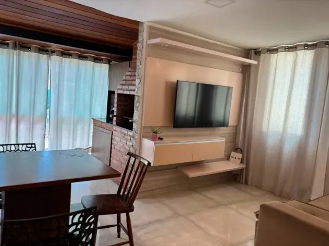 Casa temporada ah 10 min da praia andando