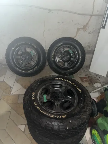 Roda do Jeep renegade