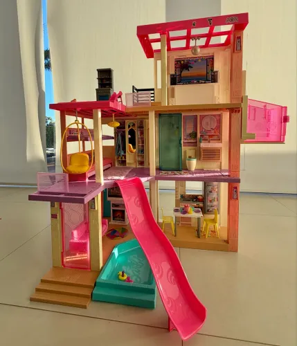 Casa da Barbie DreamHouse modelo G5G93, 2021