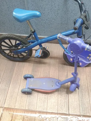 Bicicleta e patinete infantil