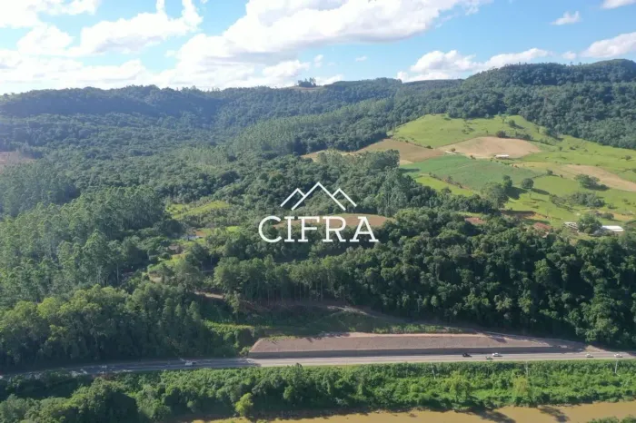 Terreno Urbano e Rural - Sítio - Venda - 24,4 hectares e 26,8 hectares - Investimento - BR
