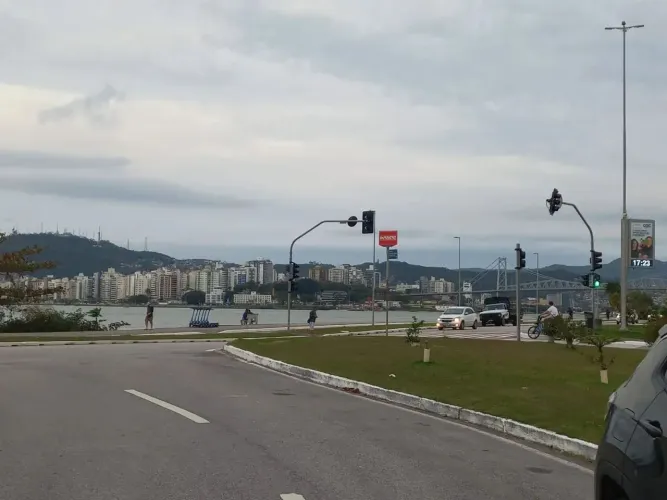 Locação | Loja Comercial de 160 m² - Estreito, em Florianópolis.