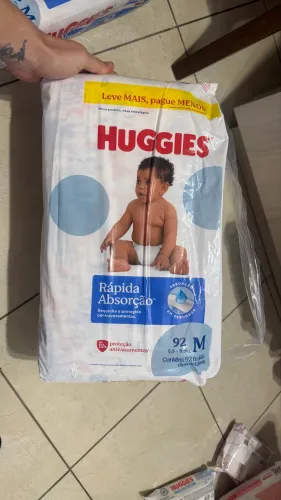 Fralda Huggies Rápida Absorção 92 unid tam M