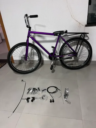Vendo bike aro 26 único dono somente marca de uso por 5 meses!
