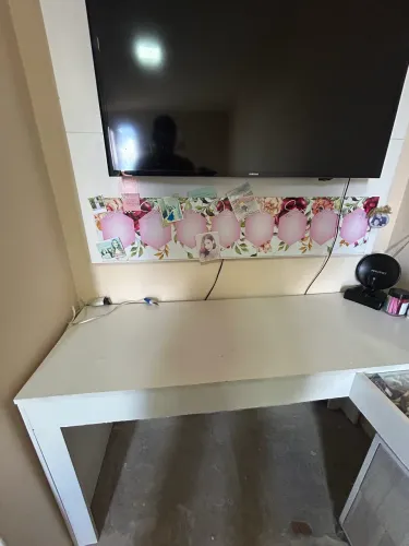 Escrivania com penteadeira