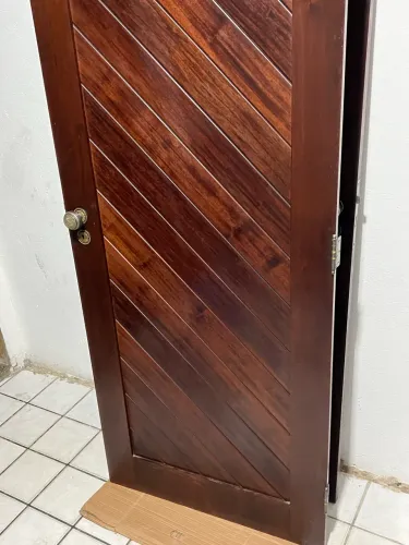 Portas de YPE maciças
