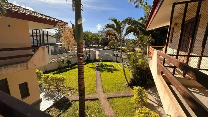Excelente sobrado em condomínio com 4 dormitórios e espaço gourmet na praia da Maranduba e