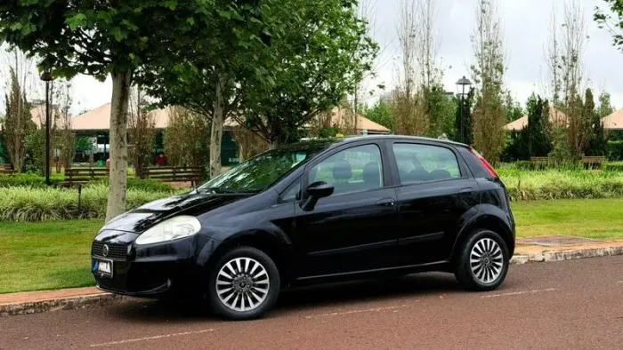 Fiat Punto 1.4 Fire Flex 8V 5P 2011