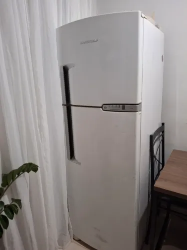 Geladeira Brastemp - Usada para conserto. 