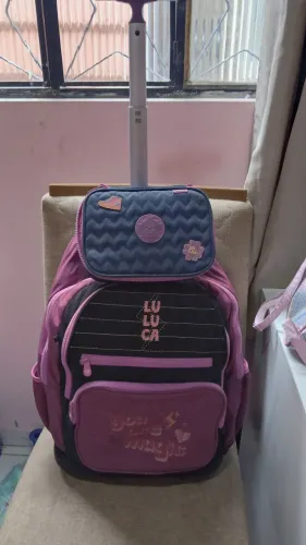 Mochila Luluca 150 reais com estojo