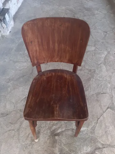 Vendo cadeiras de madeira!