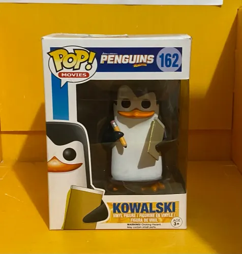 Funko Pop! Kowalski #162 (caixa pouco danificada)