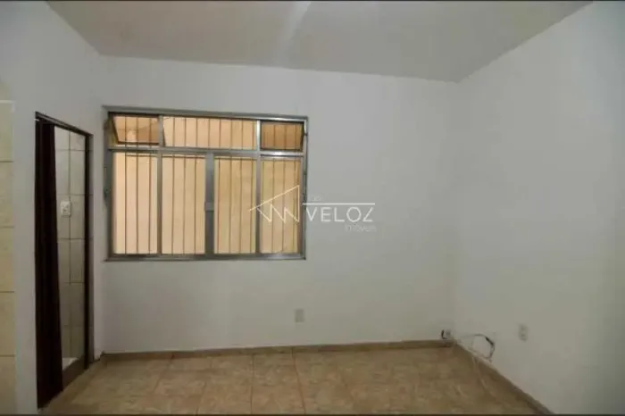 Apartamento - / Residencial / Centro