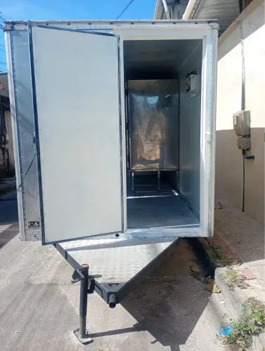Trailer reformado novo