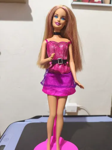 Boneca Barbie quero ser Rockstar Incompleta (LER DESCRIÇÃO)
