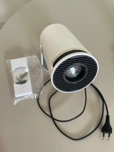 Mini projetor 4K Android com Wi-Fi e Bluetooth 