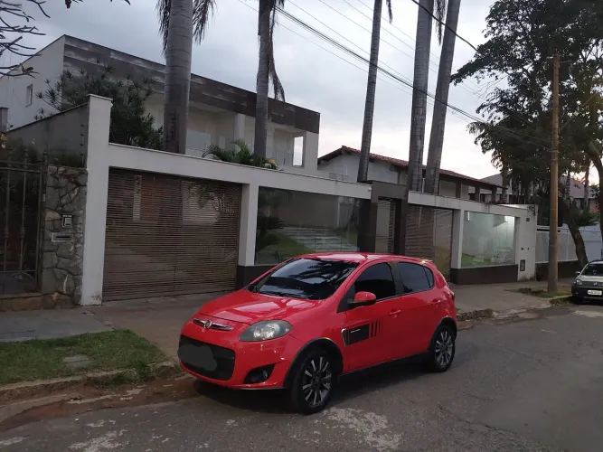 Fiat Palio Sporting 1.6 Flex 16V 5P 2014