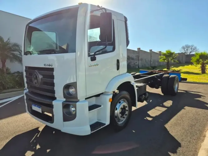 VW 13.180 4x2 2010 / Cavalo Mecânico