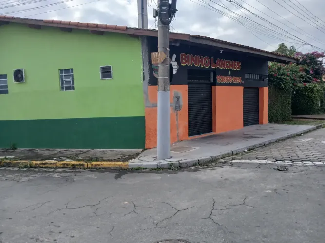 Imóvel para venda tem 180 metros quadrados com 3 quartos em Olaria - Lorena - SP