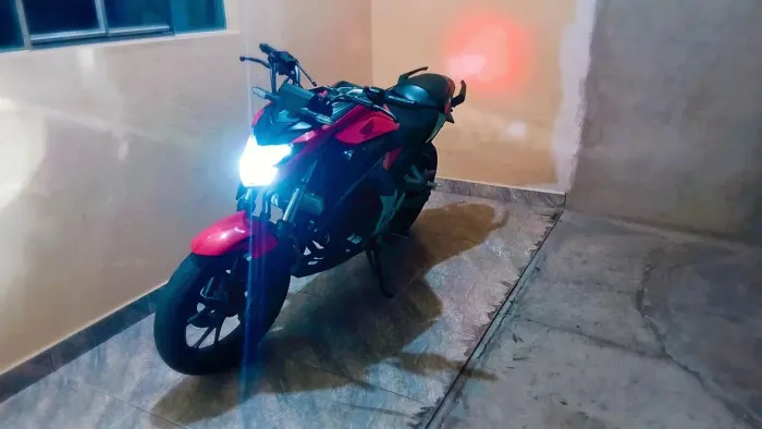 Cb 300f 2023, toda em dia, 18k rodados.