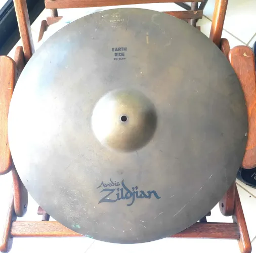 [VENDO] Prato Zildjian Avedis 22" Earth Ride - Raridade (Seminovo)