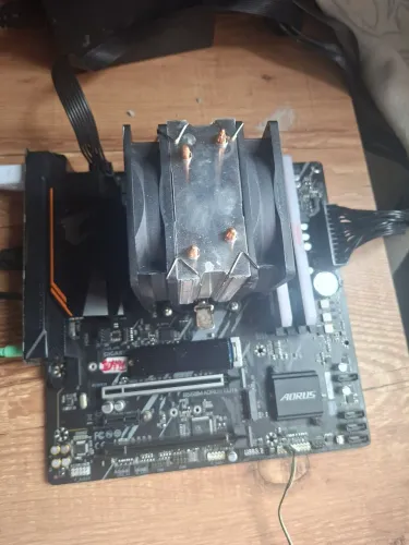 Placa mãe AORUS B550 Elite