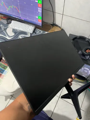 Monitor de 24 polegadas 